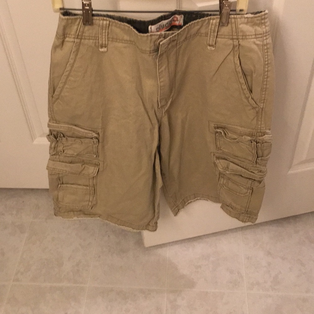 Men’s cargo shorts